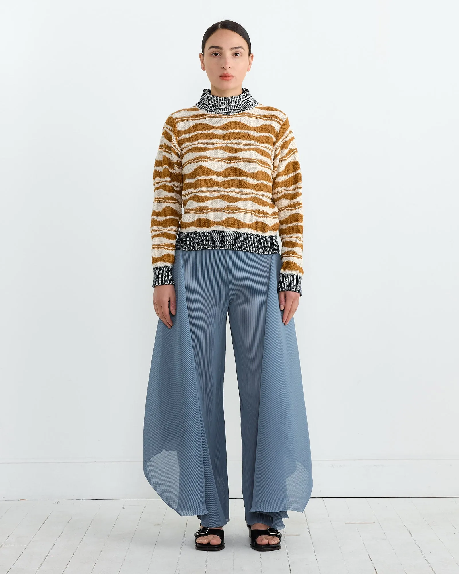 Wave Knit Jumper in Rust Beige Mountain Waves